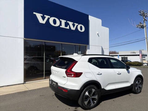 2026 Volvo XC40 B5 Plus