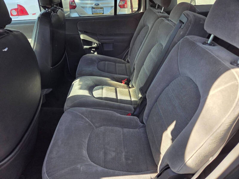 2005 Ford Explorer XLT