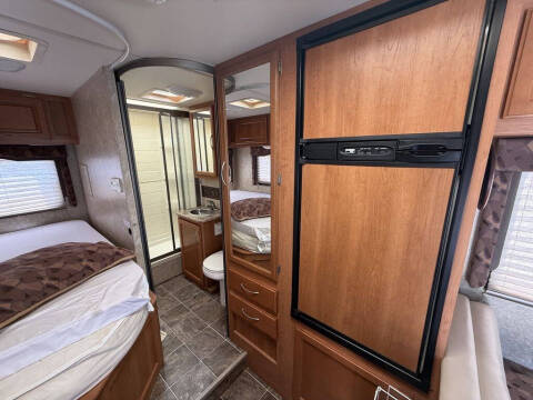 2010 Thor Motor Coach Four Winds 23A