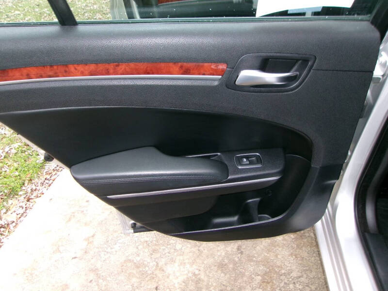 2012 Chrysler 300 Limited