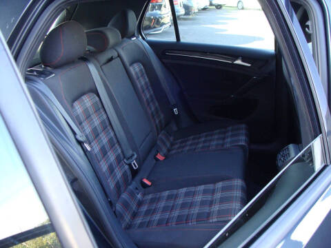 2017 Volkswagen Golf GTI S