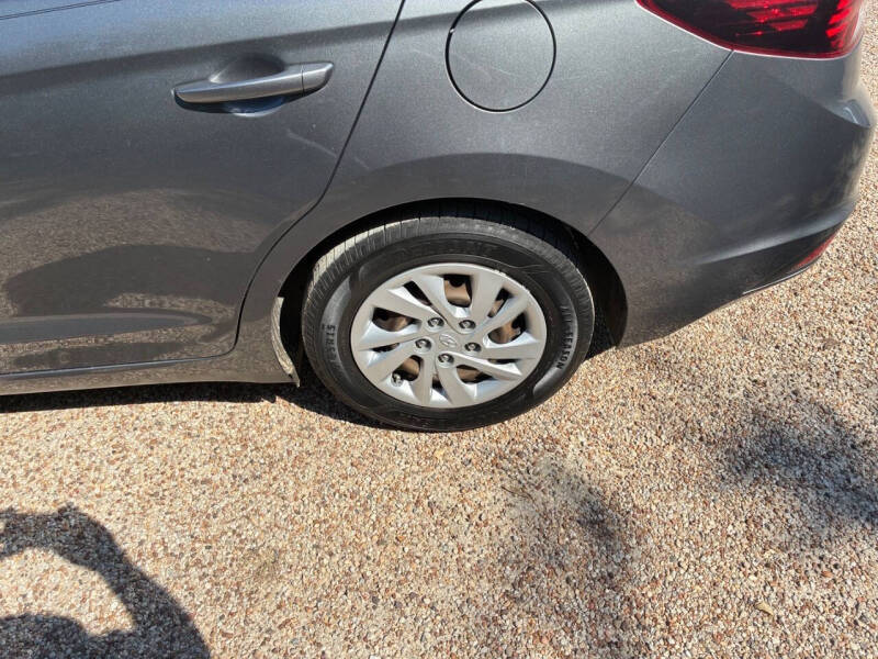 2020 Hyundai Elantra SE