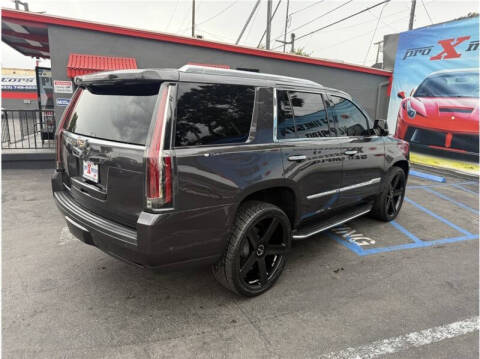 2017 Cadillac Escalade Standard