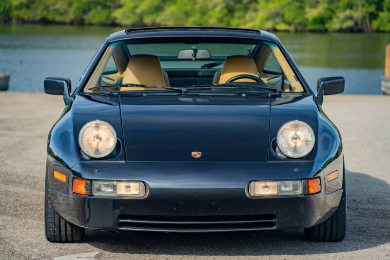 1987 Porsche 928 S4