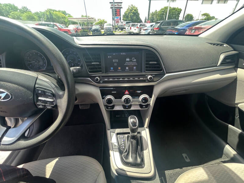 2019 Hyundai Elantra