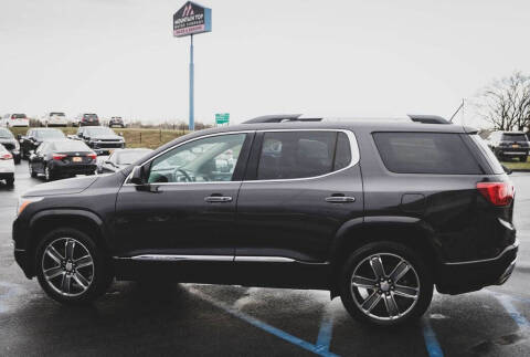 2017 GMC Acadia Denali
