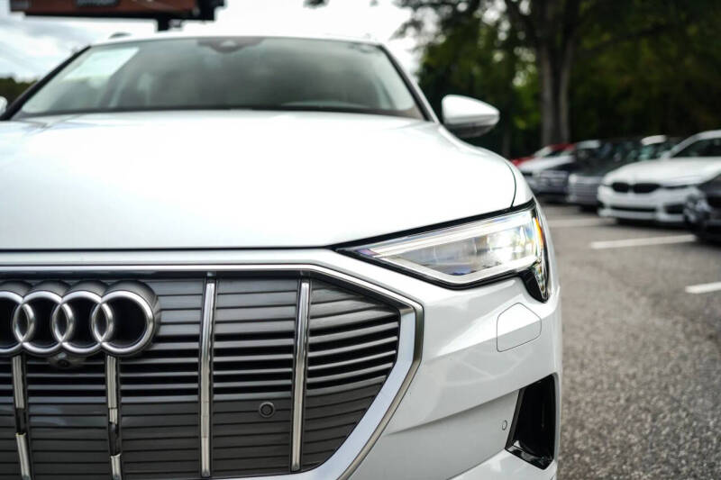 2019 Audi e-tron quattro Premium Plus