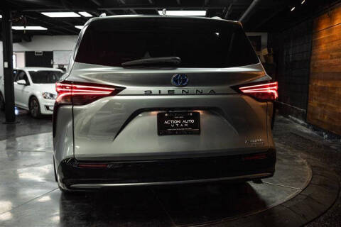 2023 Toyota Sienna Platinum 7-Passenger