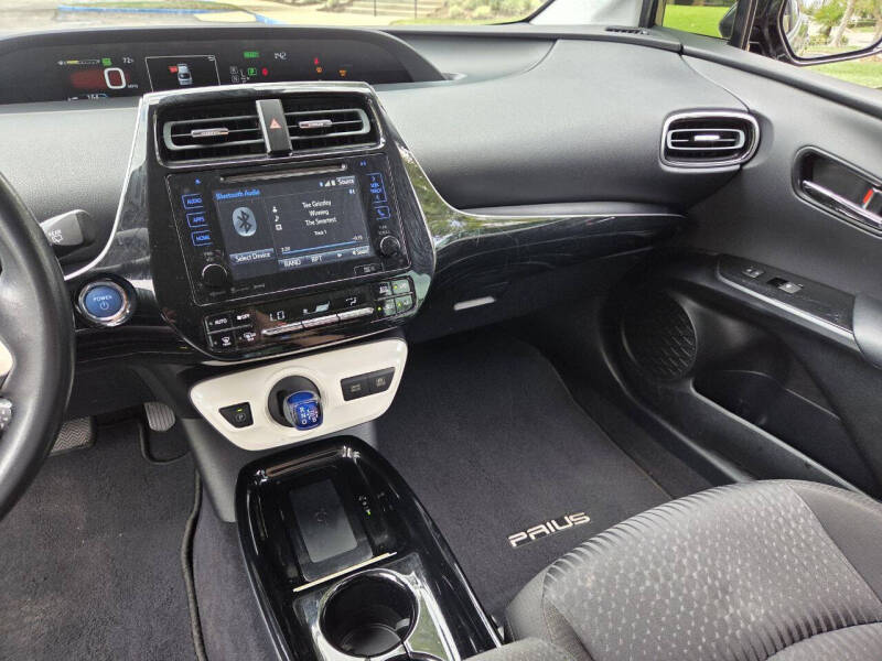 2017 Toyota Prius Three