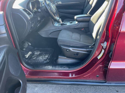 2020 Jeep Grand Cherokee Laredo E