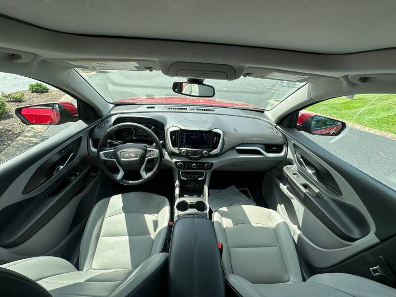 2022 GMC Terrain SLT