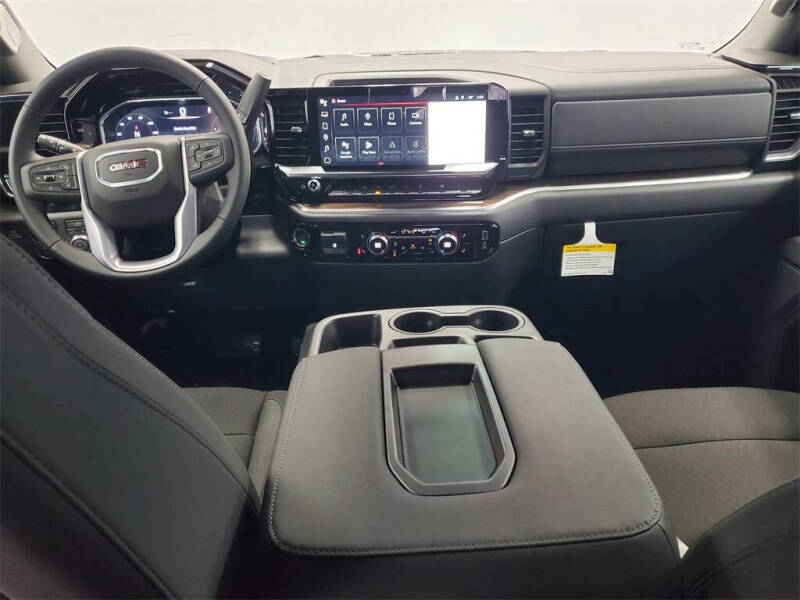 2026 GMC Sierra 1500 Elevation Standard