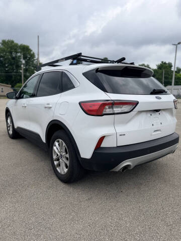 2021 Ford Escape SE