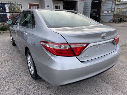 2017 Toyota Camry LE