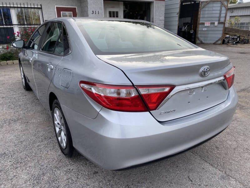 2017 Toyota Camry LE