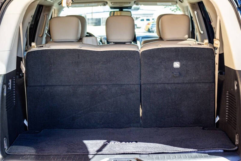 2024 Nissan Armada SV