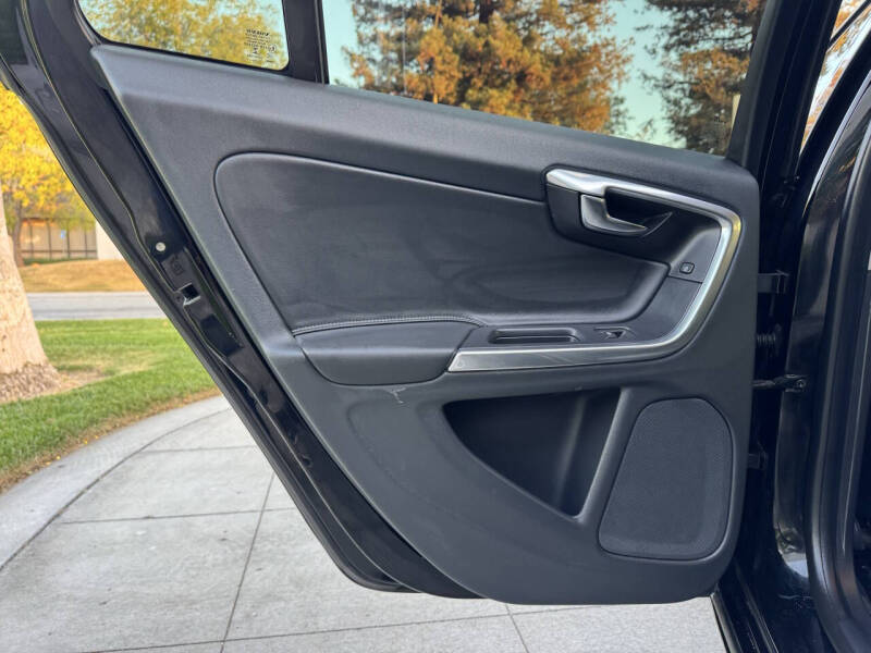 2015 Volvo V60 T5 Drive-E Premier