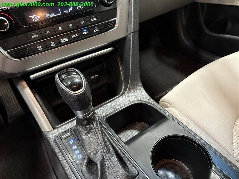 2016 Hyundai Sonata Hybrid SE