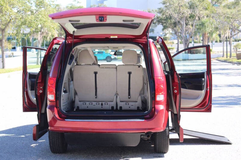 2011 Dodge Grand Caravan Crew