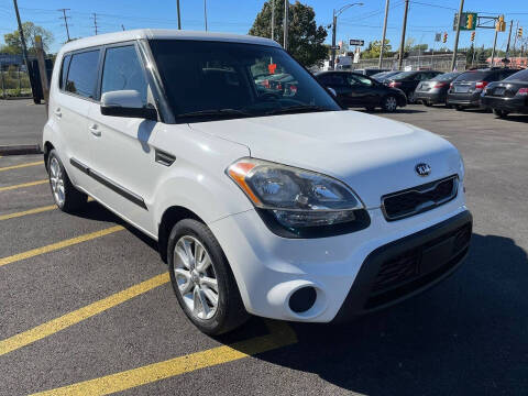 2013 Kia Soul +