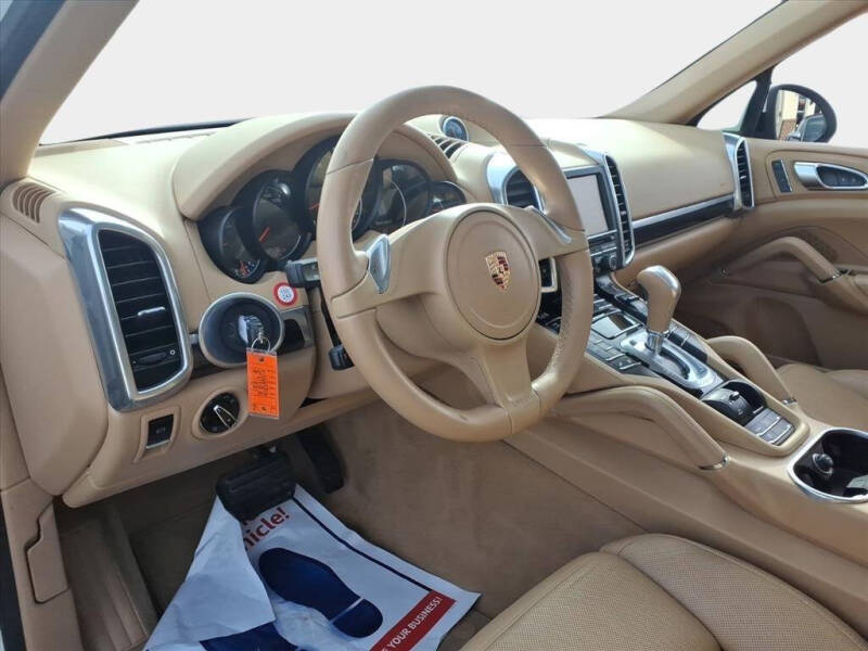 2014 Porsche Cayenne Platinum