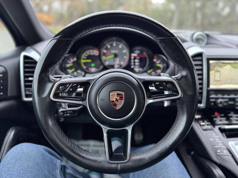 2016 Porsche Cayenne S E-Hybrid