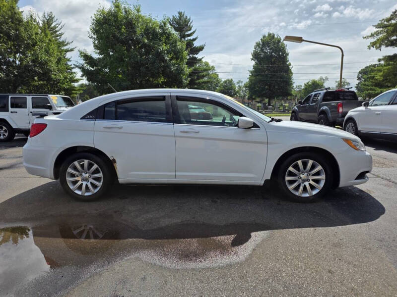 2013 Chrysler 200 Touring