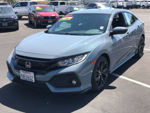 2017 Honda Civic for sale at Dow Lewis Motors in Yuba City CA