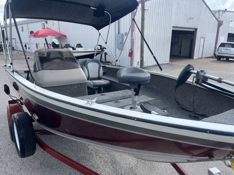 2002 Tracker PRO AVENGER 16