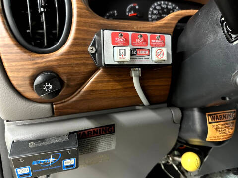 2002 Ford E-Series E-250 SD