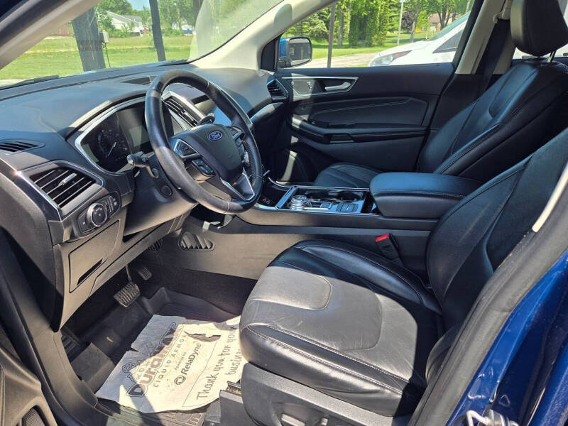 2020 Ford Edge Titanium