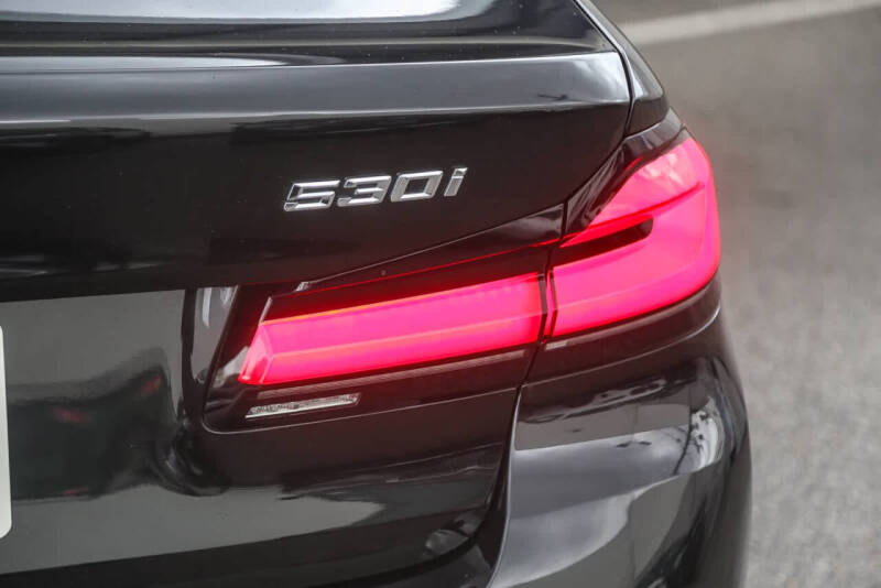 2023 BMW 5 Series 530i