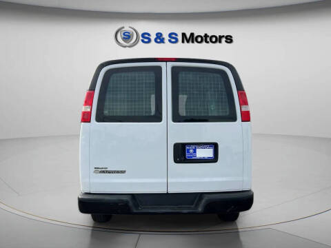 2018 Chevrolet Express 2500