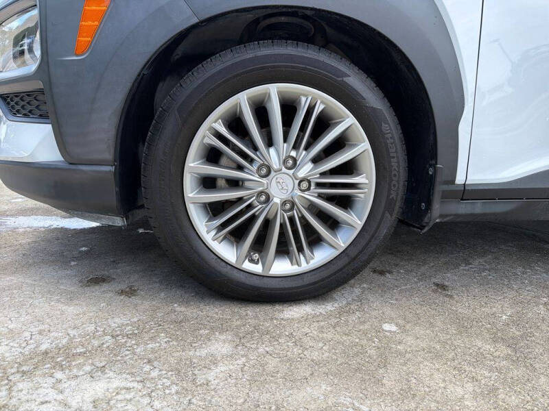 2020 Hyundai Kona SEL Plus