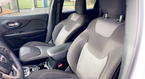 2014 Jeep Cherokee Sport