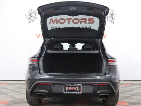 2022 Porsche Macan