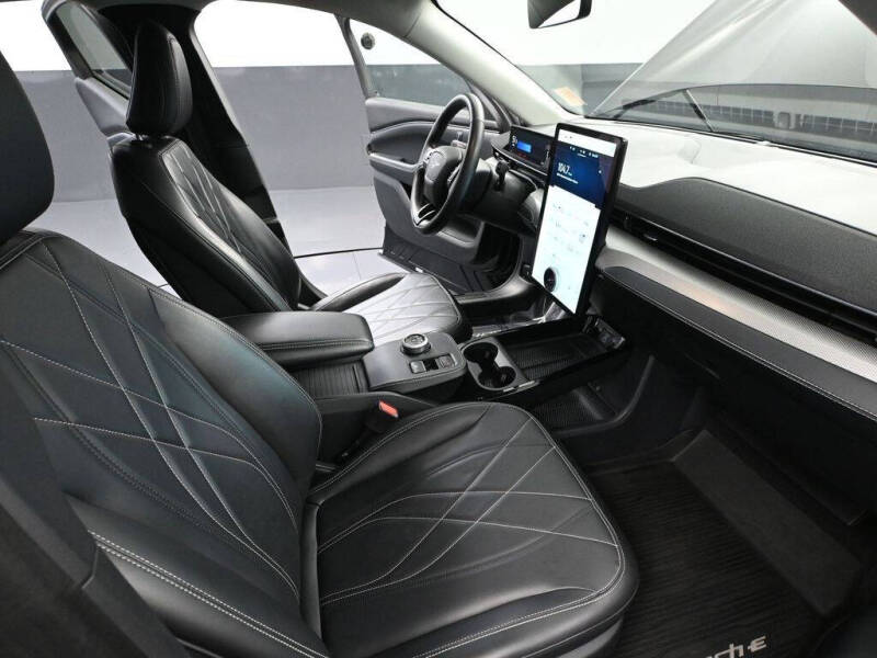 2021 Ford Mustang Mach-E Select