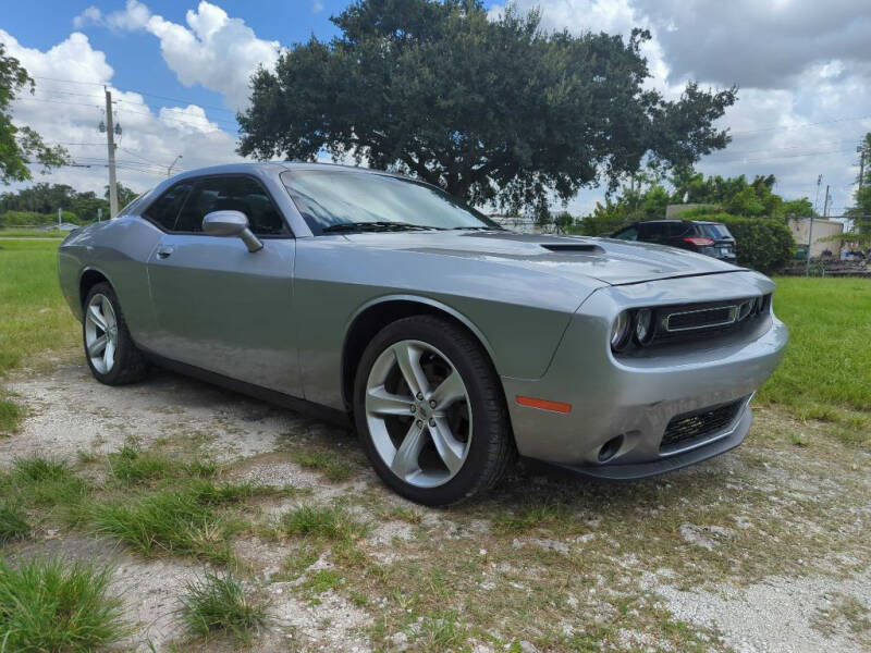 2017 Dodge Challenger SXT