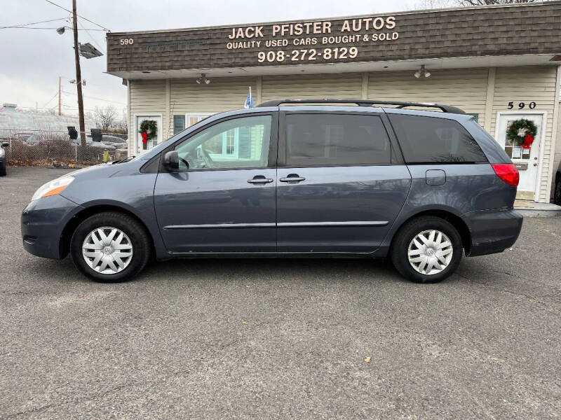 2009 Toyota Sienna LE 7-Passenger