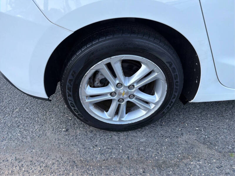 2017 Chevrolet Cruze LT Auto