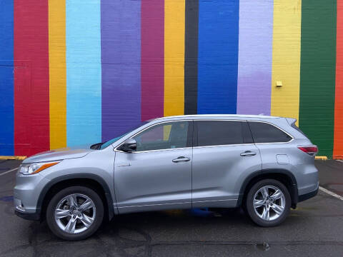 2015 Toyota Highlander Hybrid for sale at JOSE MESA AUTO WHOLESALE , LLC in Portland OR