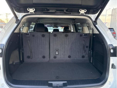 2022 Toyota Highlander LE