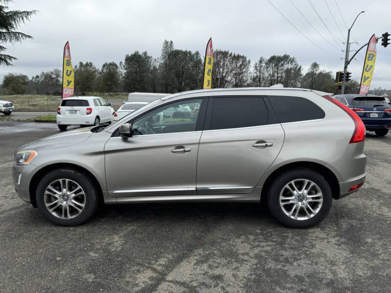 2016 Volvo XC60 T5 Drive-E Premier