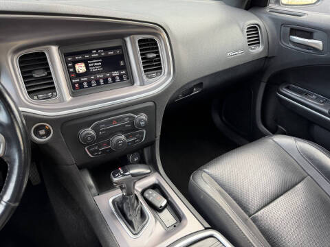 2019 Dodge Charger SXT