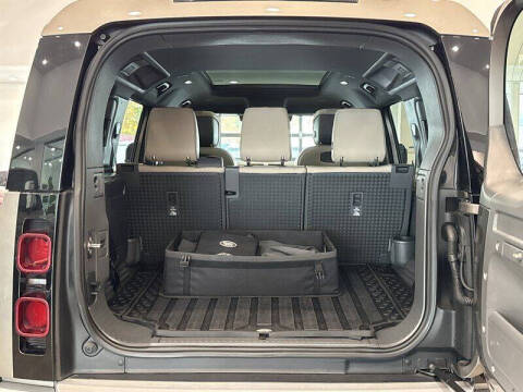 2022 Land Rover Defender 110 XS Edition