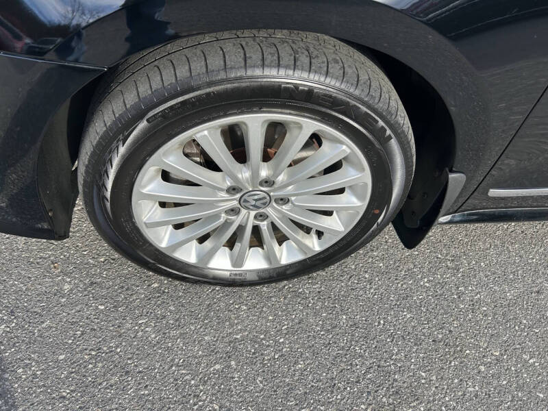 2016 Volkswagen Passat 1.8T SE