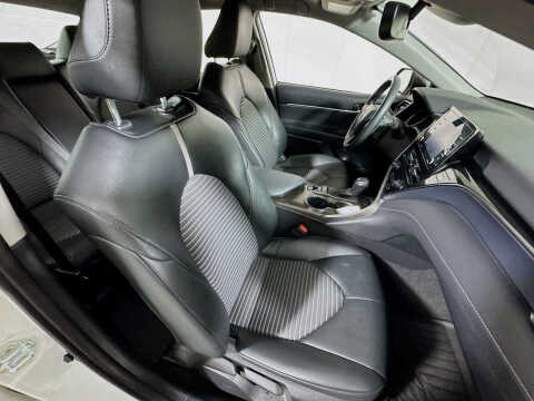 2022 Toyota Camry Hybrid SE Nightshade