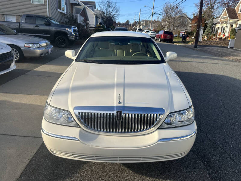 2007 Lincoln Town Car Signature