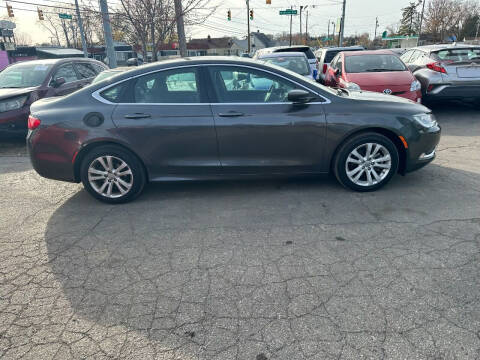 2017 Chrysler 200 Limited