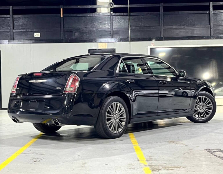 2014 Chrysler 300 C John Varvatos Limited Edition